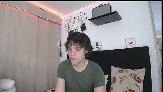 Santiago kiler online show from 03.13.26