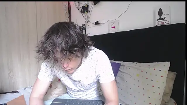Santiago kiler online show from 06.21.26