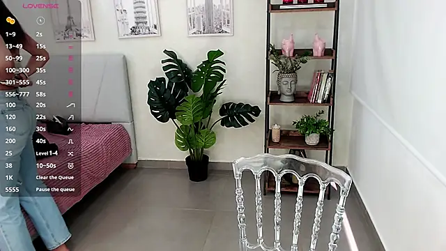 Sassy--Girl online show from 02.24.25