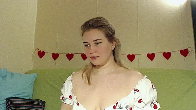 mmmPinUpGirl online show from 04.22.26