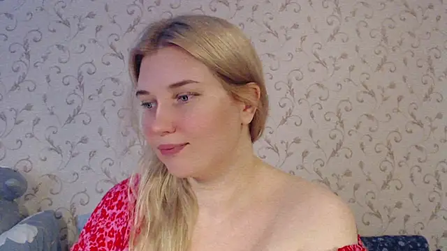 Snapshot of mmmPinUpGirl chatting on 08.05.26 mmmPinUpGirl online show from 08.05.26