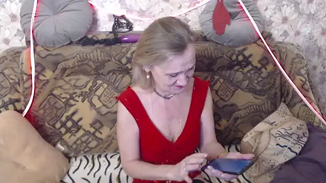 Snapshot of MissBekker chatting on 11.01.25 MissBekker online show from 11.01.25