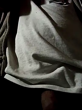 Snapshot of rodovlaz chatting on 10.28.25 rodovlaz online show from 10.28.25