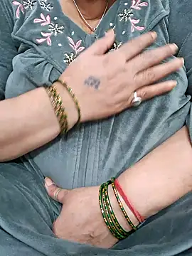 Snapshot of Kavya_XX chatting on 01.16.25 Kavya XX online show from 01.16.25