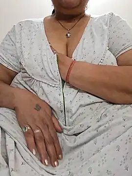 Snapshot of Kavya_XX chatting on 03.08.25 Kavya XX online show from 03.08.25