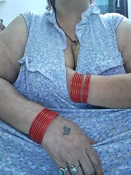 Snapshot of Kavya_XX chatting on 10.07.25 Kavya XX online show from 10.07.25