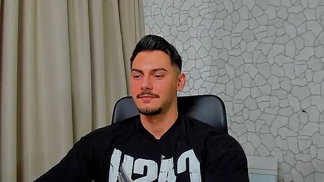 Snapshot of ClintMasters chatting on 02.20.25 ClintMasters online show from 02.20.25