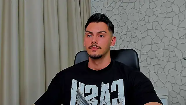 Snapshot of ClintMasters chatting on 02.20.25 ClintMasters online show from 02.20.25