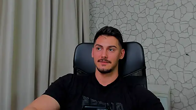 Snapshot of ClintMasters chatting on 02.21.25 ClintMasters online show from 02.21.25