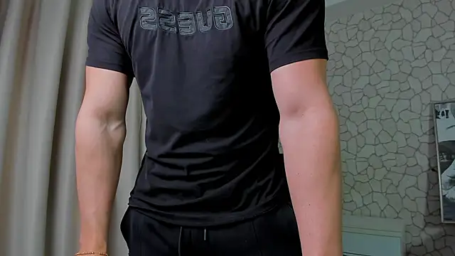 Snapshot of ClintMasters chatting on 02.26.25 ClintMasters online show from 02.26.25