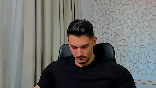 Snapshot of ClintMasters chatting on 03.04.25 ClintMasters online show from 03.04.25