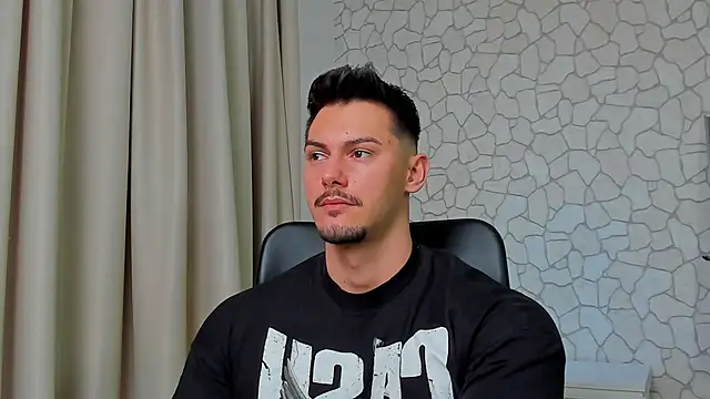 Snapshot of ClintMasters chatting on 03.19.25 ClintMasters online show from 03.19.25