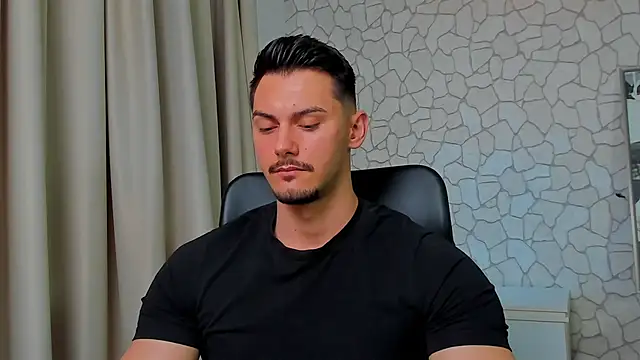 Snapshot of ClintMasters chatting on 03.20.25 ClintMasters online show from 03.20.25