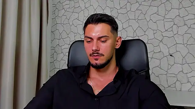 Snapshot of ClintMasters chatting on 09.19.25 ClintMasters online show from 09.19.25