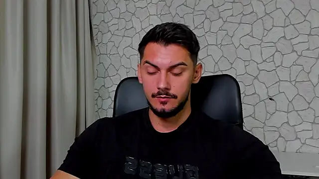 Snapshot of ClintMasters chatting on 09.23.25 ClintMasters online show from 09.23.25