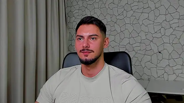 Snapshot of ClintMasters chatting on 10.03.25 ClintMasters online show from 10.03.25