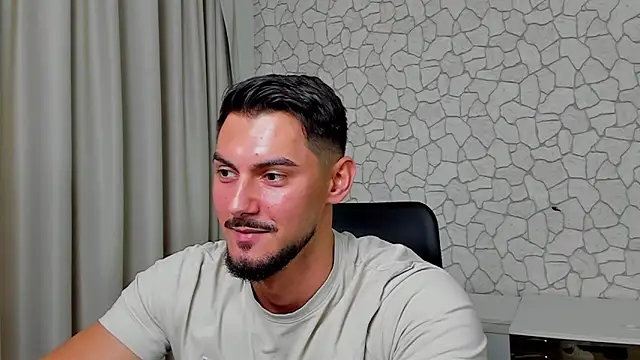 Snapshot of ClintMasters chatting on 10.10.25 ClintMasters online show from 10.10.25