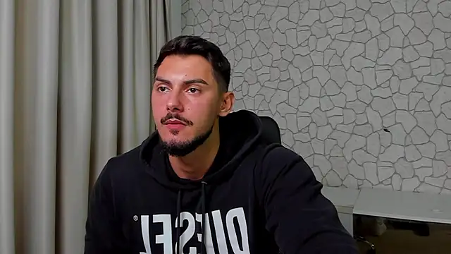 Snapshot of ClintMasters chatting on 10.14.25 ClintMasters online show from 10.14.25