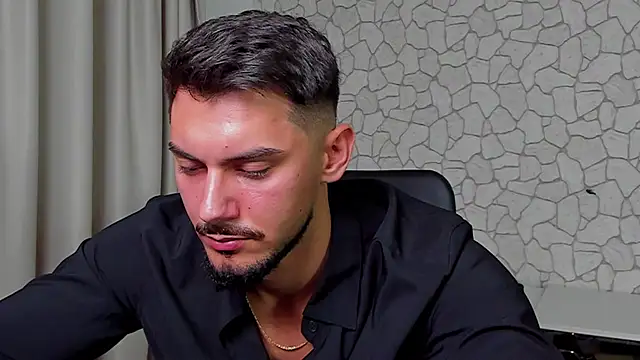 Snapshot of ClintMasters chatting on 10.15.25 ClintMasters online show from 10.15.25