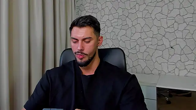 Snapshot of ClintMasters chatting on 10.20.25 ClintMasters online show from 10.20.25