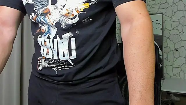 Snapshot of ClintMasters chatting on 10.26.25 ClintMasters online show from 10.26.25