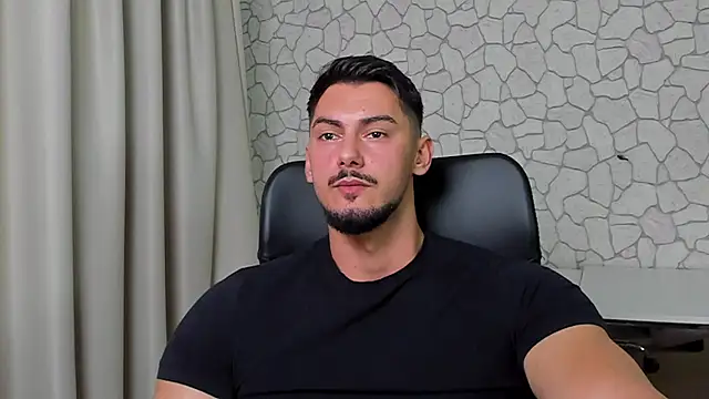 Snapshot of ClintMasters chatting on 11.01.25 ClintMasters online show from 11.01.25