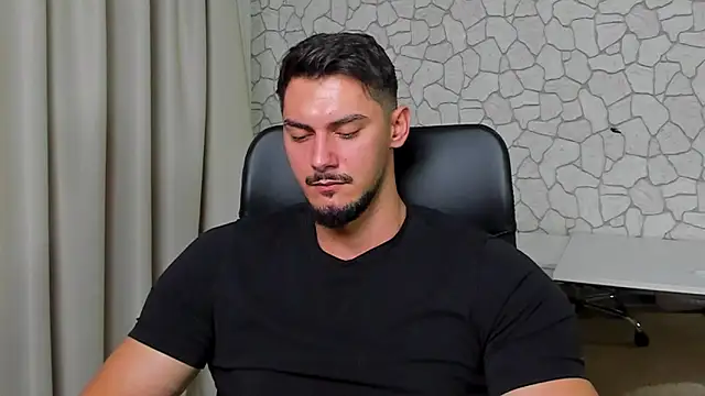 Snapshot of ClintMasters chatting on 11.03.25 ClintMasters online show from 11.03.25