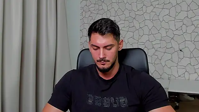 Snapshot of ClintMasters chatting on 11.10.25 ClintMasters online show from 11.10.25