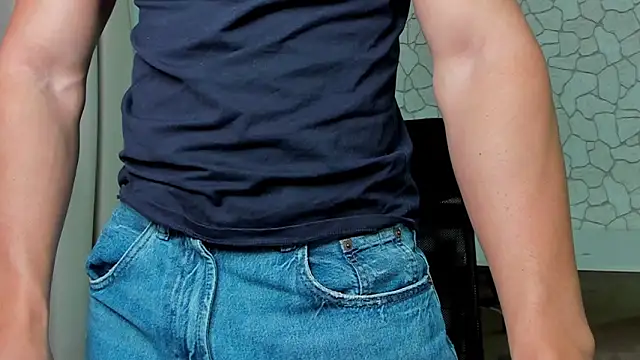 Snapshot of ClintMasters chatting on 11.14.25 ClintMasters online show from 11.14.25