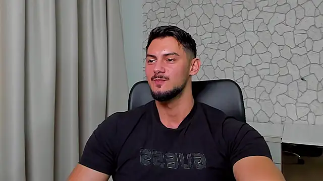 Snapshot of ClintMasters chatting on 11.15.25 ClintMasters online show from 11.15.25