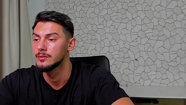 Snapshot of ClintMasters chatting on 11.17.25 ClintMasters online show from 11.17.25