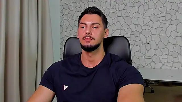 Snapshot of ClintMasters chatting on 11.23.25 ClintMasters online show from 11.23.25