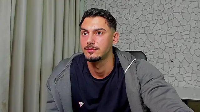 Snapshot of ClintMasters chatting on 12.14.25 ClintMasters online show from 12.14.25