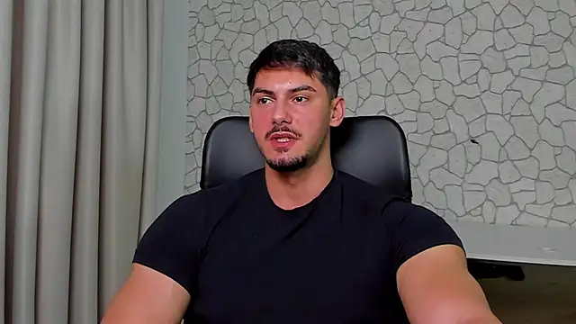 Snapshot of ClintMasters chatting on 12.23.25 ClintMasters online show from 12.23.25