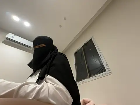 Snapshot of Submissive_Arab chatting on 04.04.26 Submissive Arab online show from 04.04.26