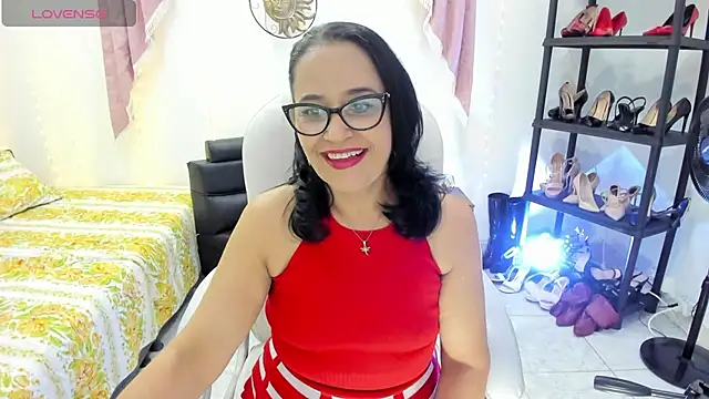 Snapshot of Chanel_Doll_ chatting on 10.08.25 Chanel Doll online show from 10.08.25