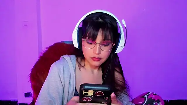 Snapshot of Little_Lisy chatting on 12.03.25 Little Lisy online show from 12.03.25