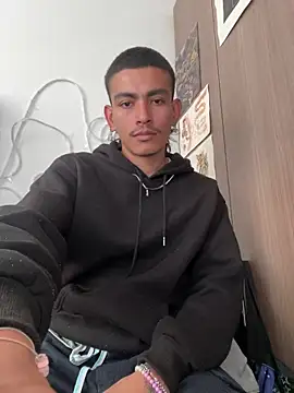 sorry-mom69 online show from 12.19.25