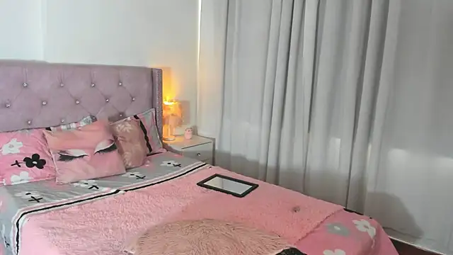 destinysweet21 online show from 02.25.26