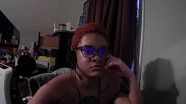 nickytheehawtie online show from 04.27.26