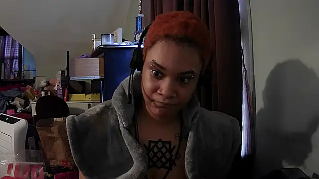 nickytheehawtie online show from 04.28.26