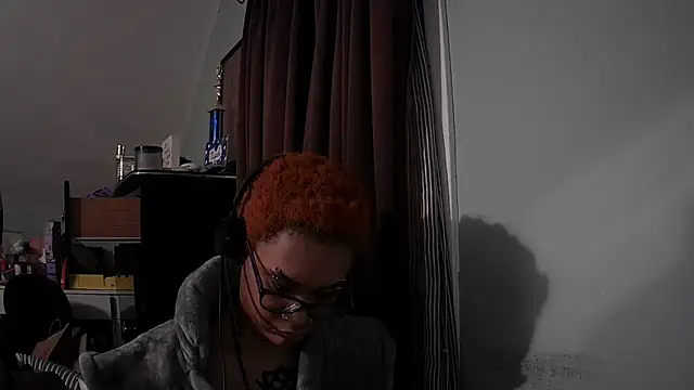 nickytheehawtie online show from 04.30.26
