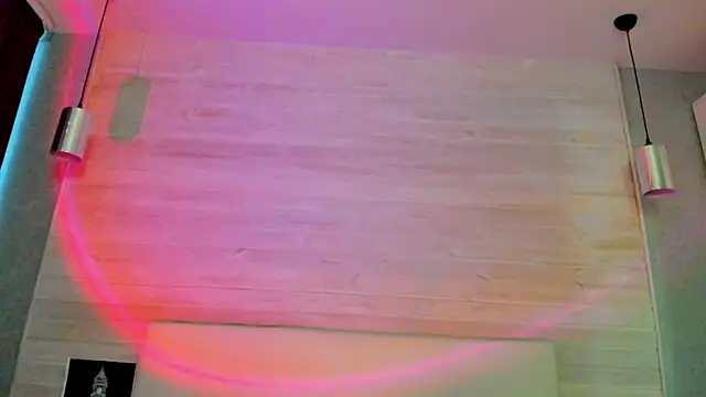 molly hunt  online show from 02.26.26