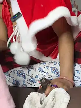 Snapshot of Kayyummy98 chatting on 12.26.24 Kayyummy98 online show from 12.26.24