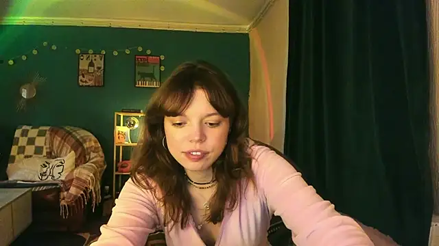 Snapshot of ClancyMorissey chatting on 11.26.25 ClancyMorissey online show from 11.26.25