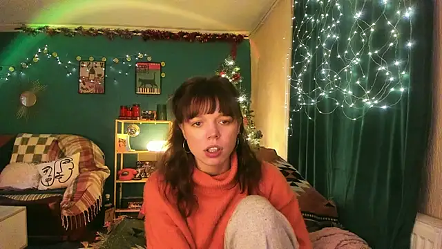 Snapshot of ClancyMorissey chatting on 12.14.25 ClancyMorissey online show from 12.14.25