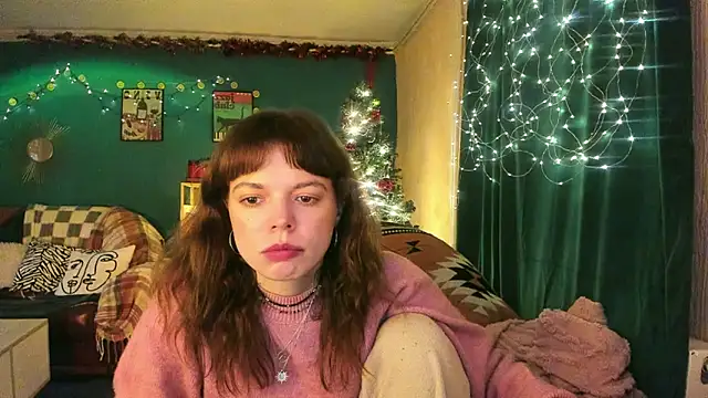 Snapshot of ClancyMorissey chatting on 12.18.25 ClancyMorissey online show from 12.18.25