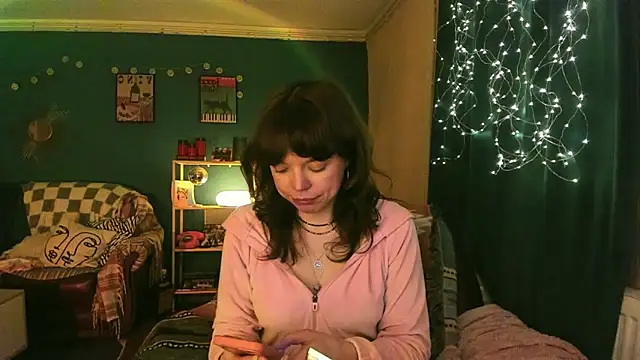 Snapshot of ClancyMorissey chatting on 02.14.26 ClancyMorissey online show from 02.14.26