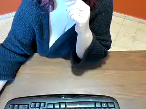 NikkiHolland online show from 02.07.25