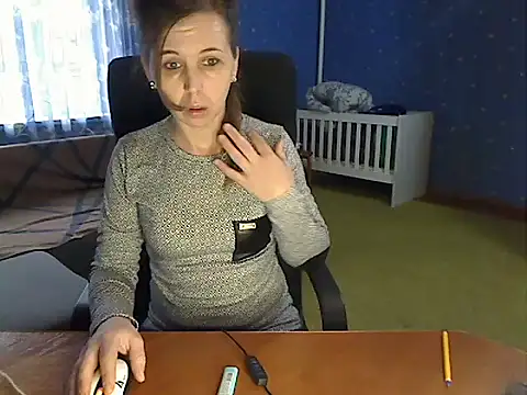 loveis007 online show from 11.29.25